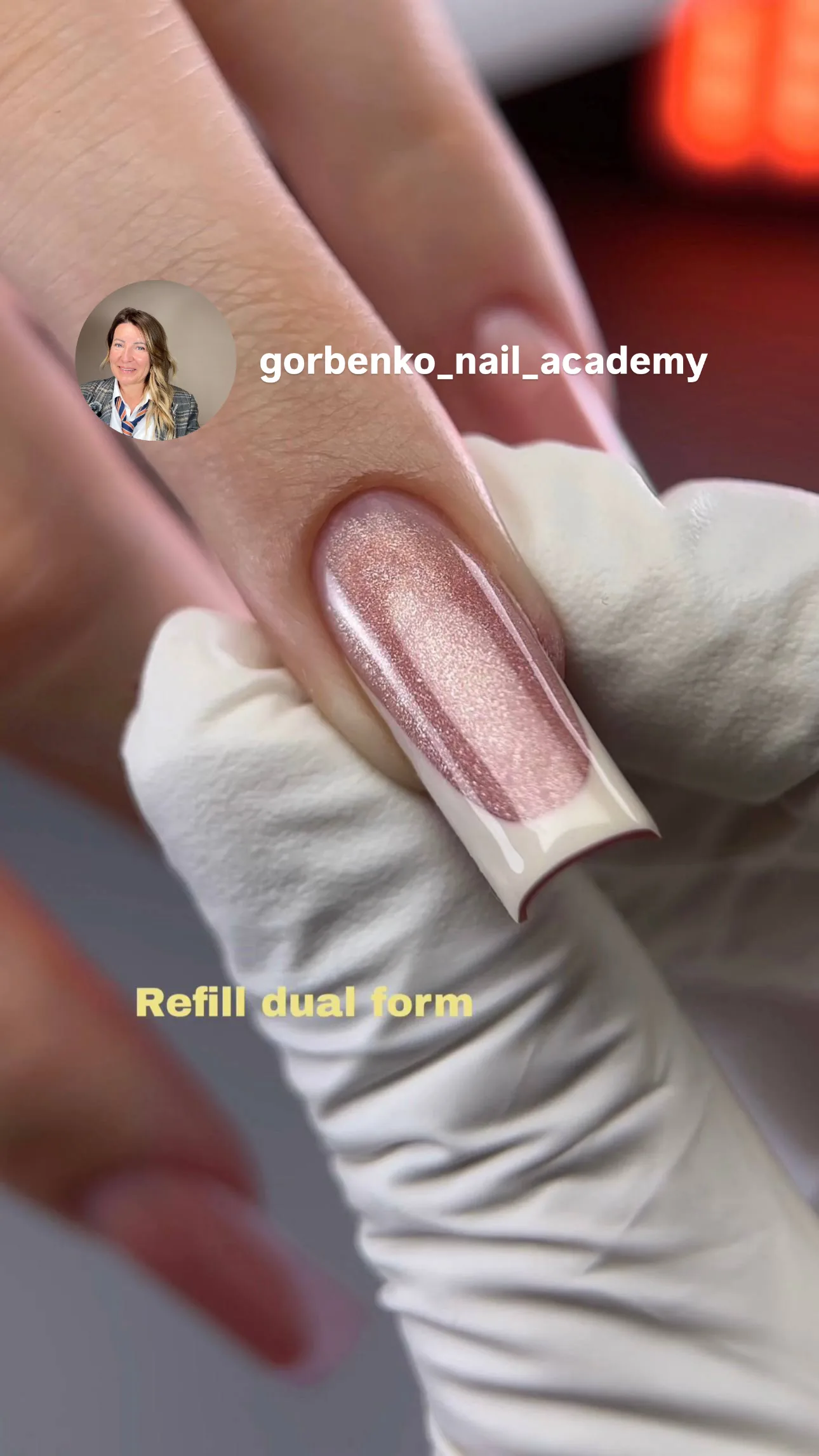 Nail art french con ricostruzione unghie in dual form